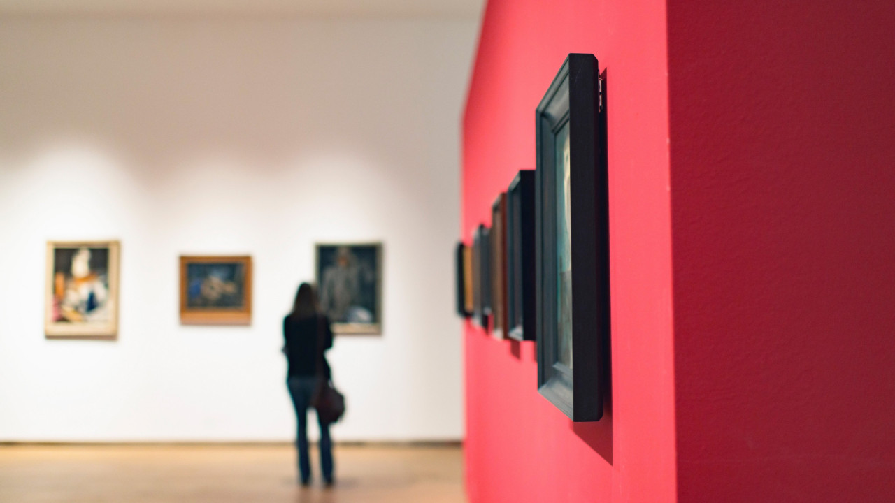 Μουσείο στο Ιράν κλείνει για υποκαπνισμό μετά τα βίντεο με ζωύφια σε εκθέματα